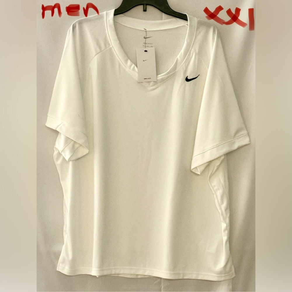 Nike Men's Classic White Tee